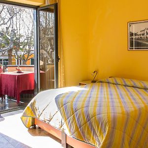 Camera con letto king size